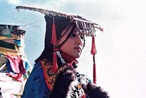 德庆央宗：首位藏族空姐与她的《寻梦西藏》