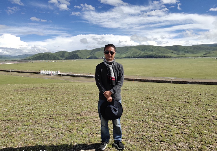 1649811847337072.jpg 觉乃•云才让202201.jpg