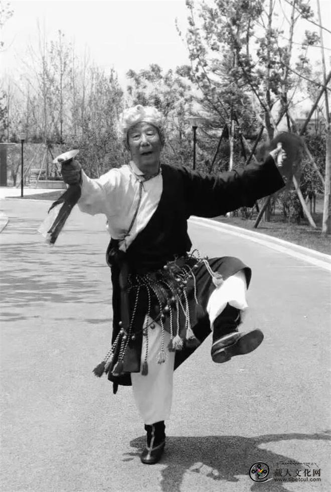 欧米加参：热巴中的诗与远方