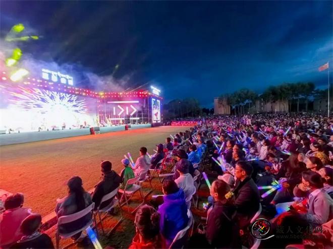 青海贵南第十一届牦牛藏绣歌舞文化旅游季开启1.jpg