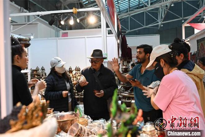 1747815838199176.jpg 第二届拉萨进口商品展圆满闭幕 销售额达1.36亿元3.jpg