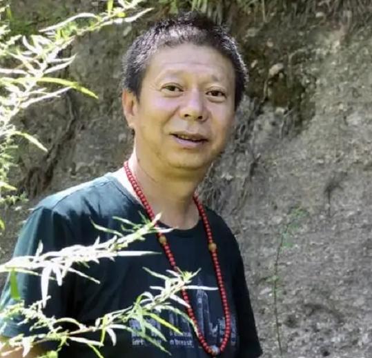 才旺瑙乳：精神之花的掬取者——序《转山》