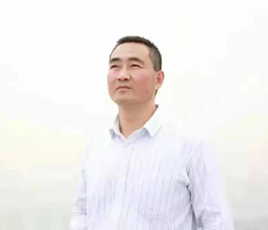 史映红：诗舞，舞在阿坝——浅析阿米拉果诗集《擦肩而过的微风》