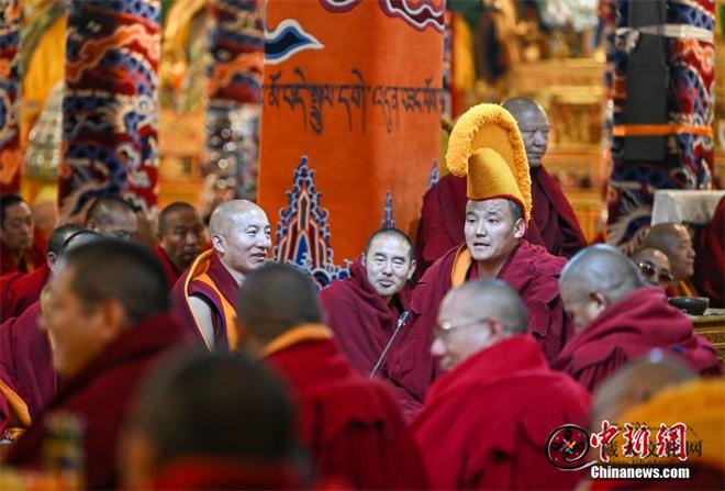 西藏举行2026年度僧人格西拉让巴学位夏季预考2.jpg