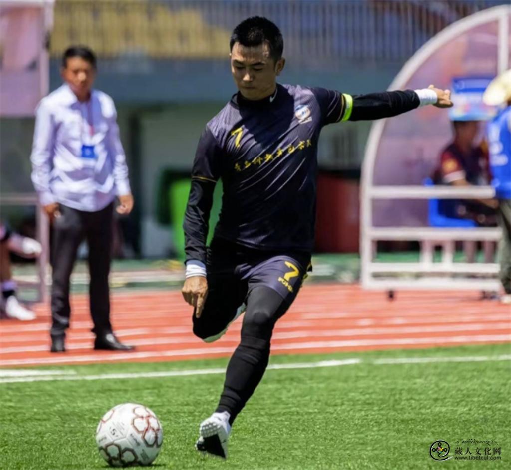 青超联赛｜黄南足球的追梦先锋——扎西达娃3.jpg