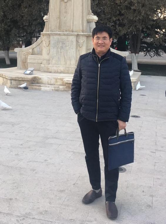 朱永明：一曲深沉的乡土悲歌——评严英秀散文集《走出巴颜喀拉》