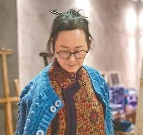 羽芊：在精神旷野牧蜂放歌