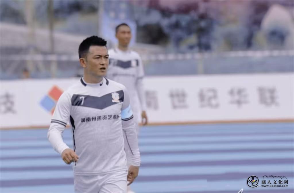 青超联赛｜黄南足球的追梦先锋——扎西达娃1.jpg