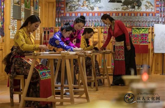 青海贵南：文创赋能新模式 点燃产业新亮点1.jpg