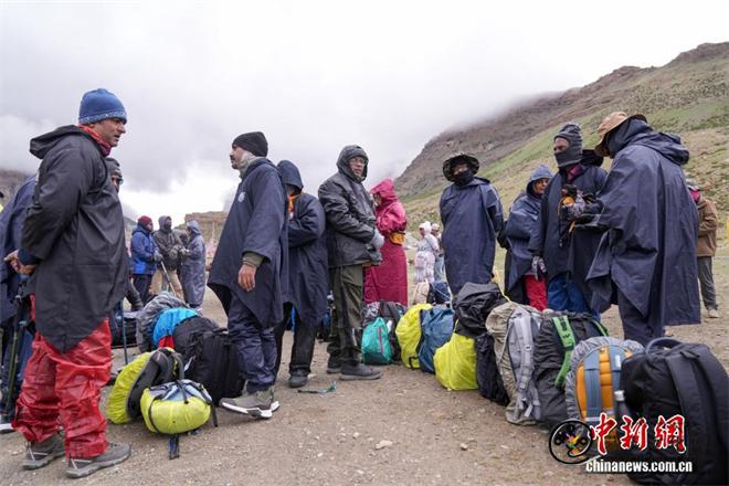 西藏阿里：冈仁波齐转山徒步催热文旅产业13.jpg