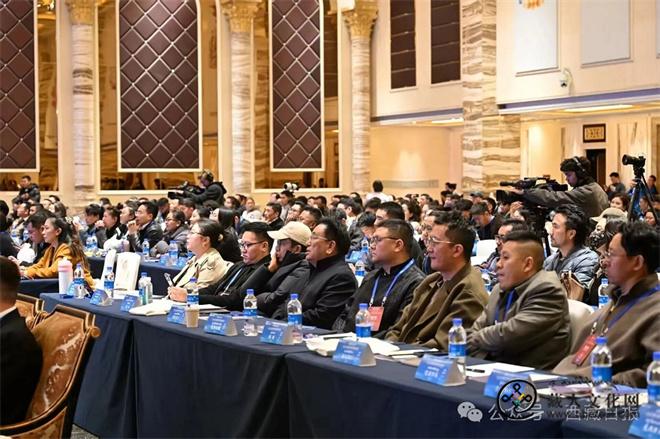 DeepZang发布！全球首个藏语大语言模型在拉萨问世3.jpg