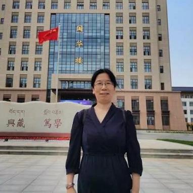 栗军：文学地理学视域下的龙仁青文学创作研究