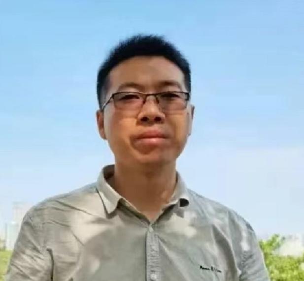 余子愚：在甘南草原唱响疼痛而坚韧的诗篇