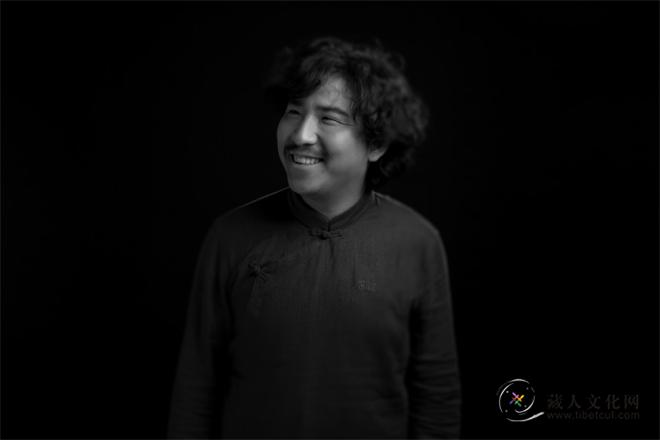 1744785630253134.jpg 诺布朗杰诗集《我要写的勒阿越来越少了》出版2.jpg