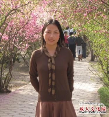 她的家乡在甘南