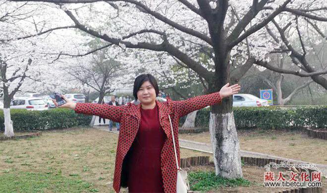 杨红、周航：诗意乡愁：血液里同时流淌着冷和热——藏族诗人刚杰•索木东诗歌创作论