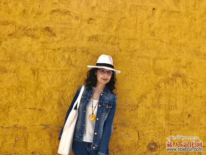 丹珍草：藏族当代作家汉语写作的“身份焦虑”