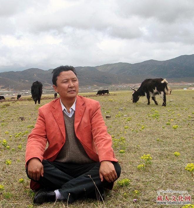 史映红：耸立的骨骼叫图腾——简评阿布司南诗集《我的骨骼在远方》