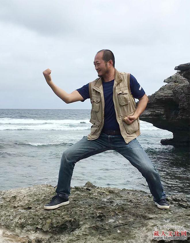 瞿炜：热情和喜悦的本质是忧伤 ——试论刚杰•索木东的诗