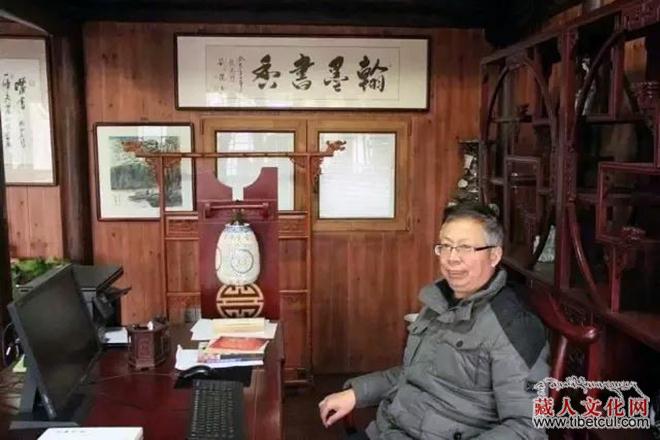 孙德喜：格绒追美的神性写作──以《隐蔽的脸》为例