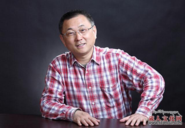 刘醒龙：上师正在（评次仁罗布小说《祭语风中》）