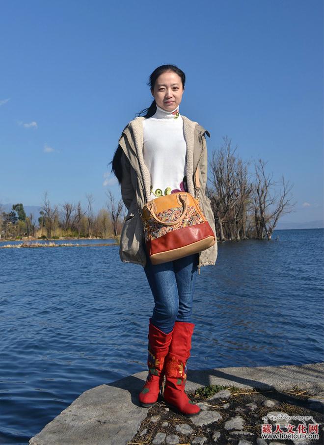 张莹：一个文化的“混血儿”——论扎西达娃的文化身份认定及其意义