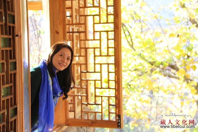 【欧阳美书】叙述与呈现：诗性表达的真正可能——康若文琴诗歌创作简评