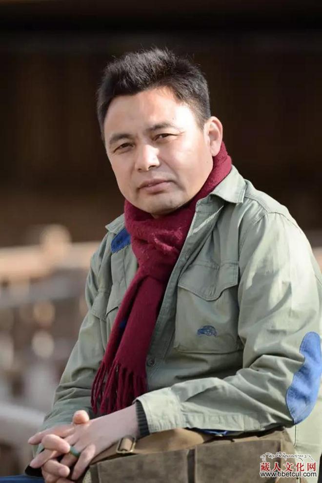 孔明玉、晓原：源自善怀和仁心的小说叙事——关于龙仁青小说集《咖啡与酸奶》的一种阐释