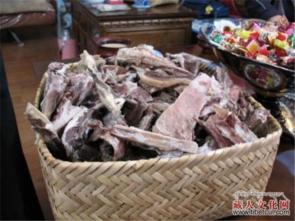 藏区的风干肉很好吃，介绍一下？