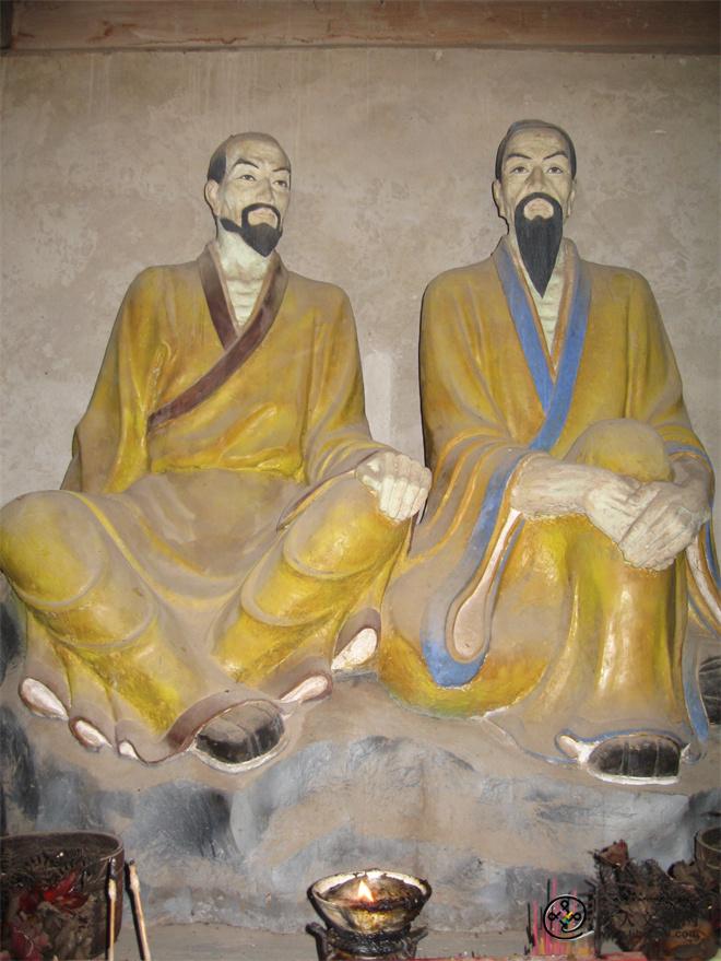 伯夷叔齐塑像.jpg